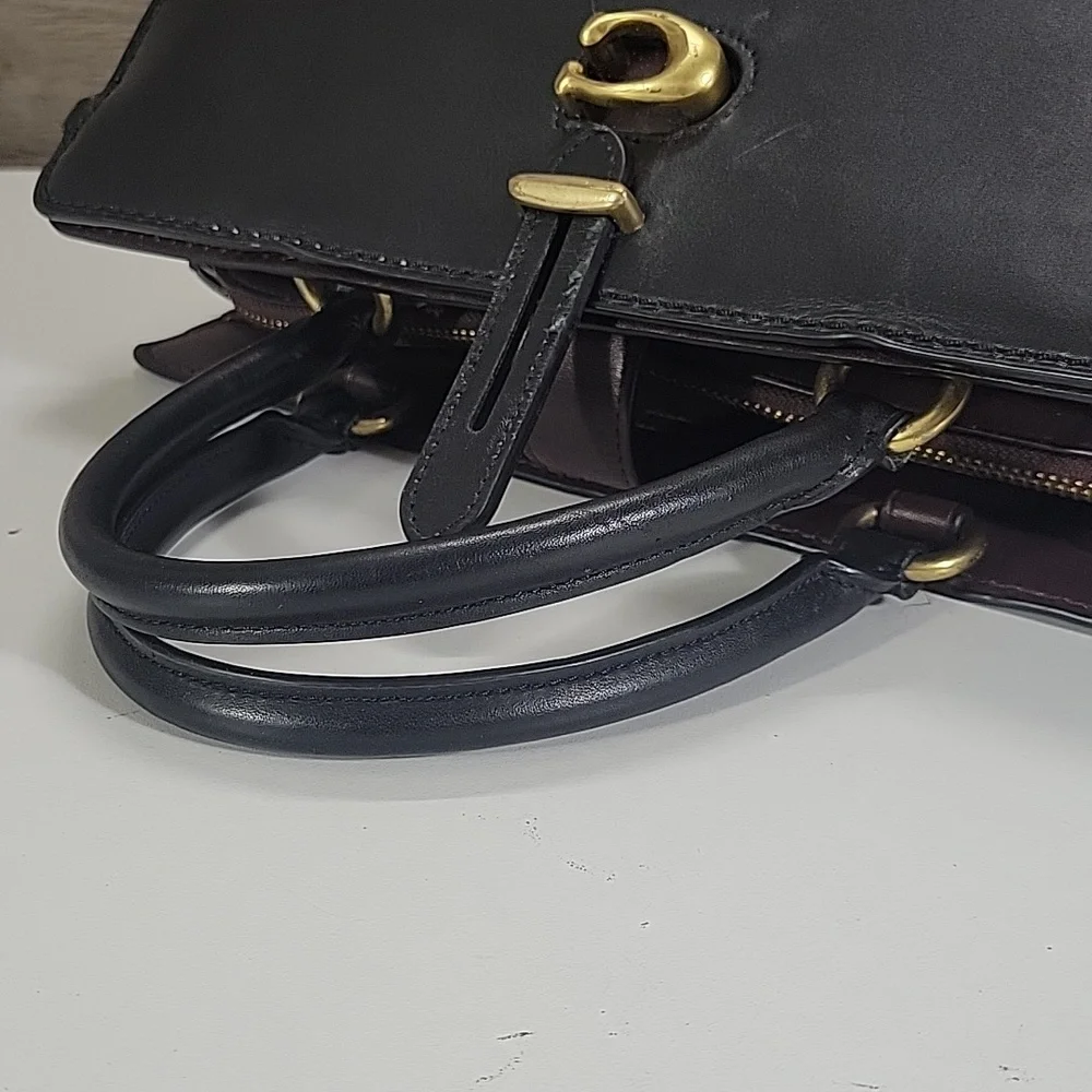 Coach elegant black